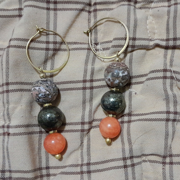 Elegant Multicolor Beaded Hoop Earrings - Picture 1 of 3